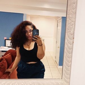 Meet your Posher, Corina